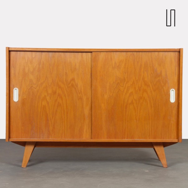 Commode en chêne, modèle U-452, par Jiroutek pour Interier Praha, 1960 - 