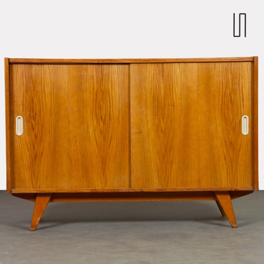 Commode en chêne, modèle U-452, par Jiroutek pour Interier Praha, 1960 - 