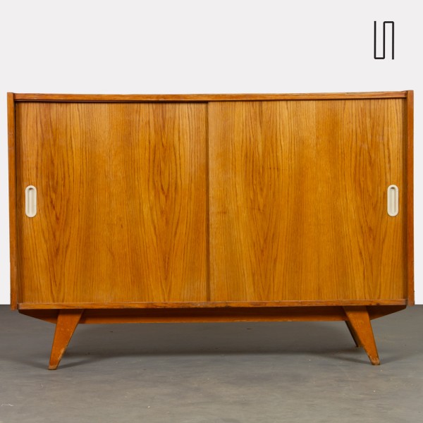 Oak chest, model U-452, by Jiri Jiroutek for Interier Praha, 1960s - 