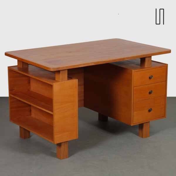 Bureau vintage en bois datant des années 1970 - 