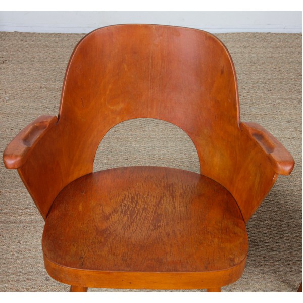 Pair of wooden armchairs by Lubomir Hofmann for Ton, 1960s - 