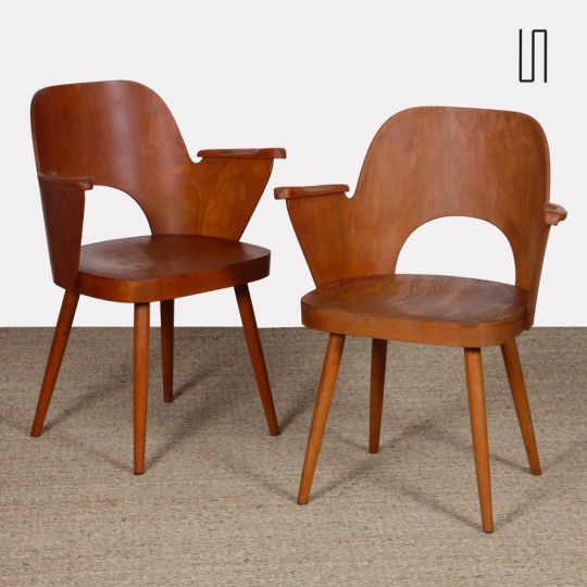 Pair of wooden armchairs by Lubomir Hofmann for Ton, 1960s - 