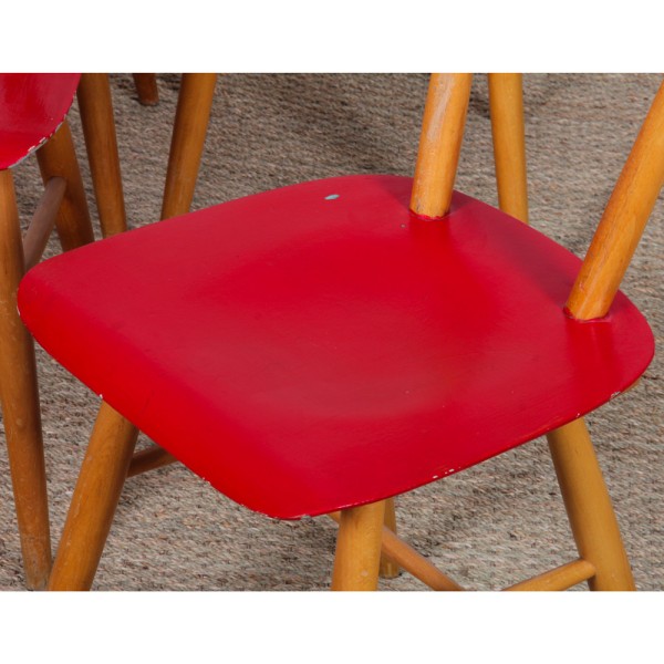 Ensemble de quatre chaises rouges éditées par Ton, 1960 - Design d'Europe de l'Est